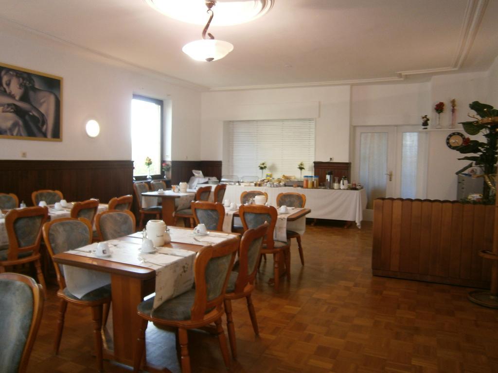 Hotel Strauss Waldbronn Exteriör bild