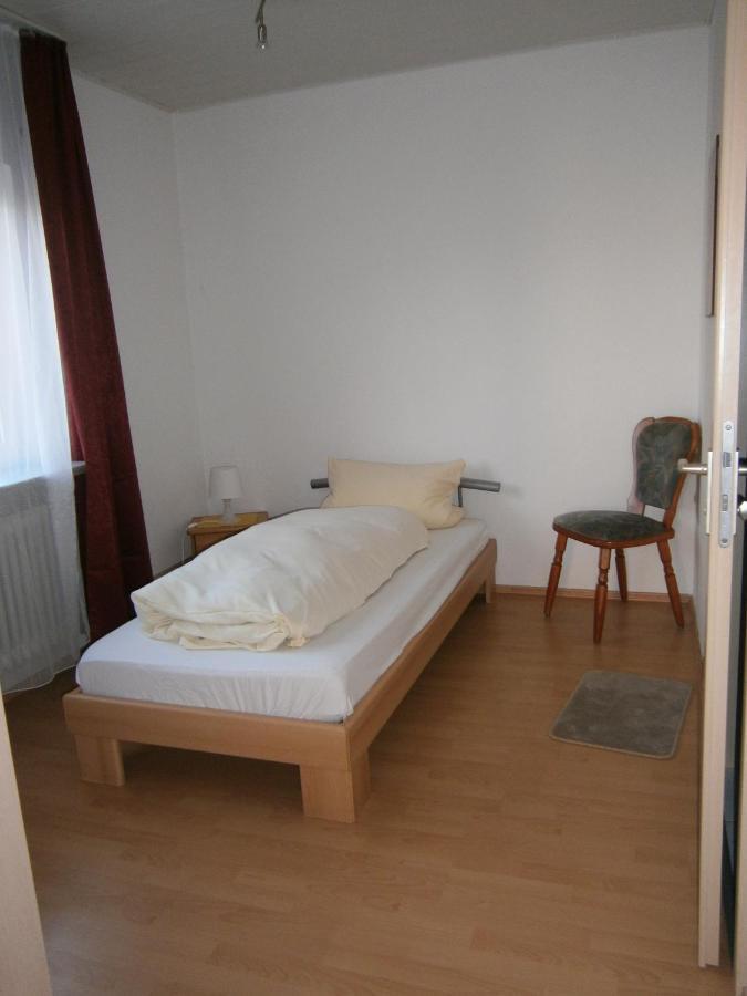 Hotel Strauss Waldbronn Rum bild